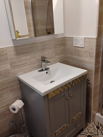 9 Packard Rd, Milford, MA 01757