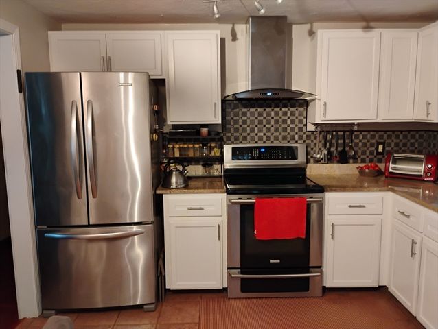 9 Packard Rd, Milford, MA 01757