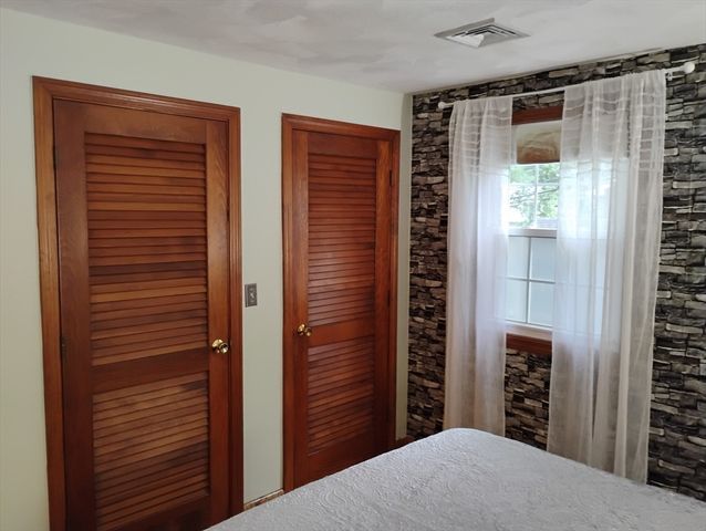 9 Packard Rd, Milford, MA 01757
