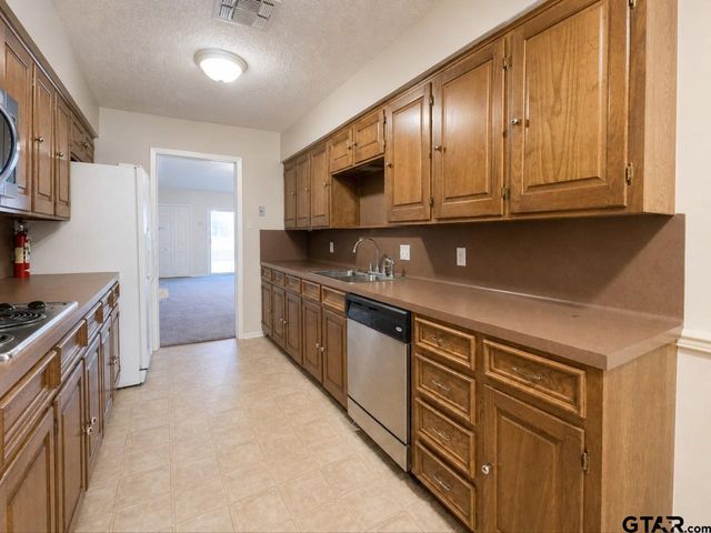 3720-3722 Colony Park Dr, Tyler, TX 75703