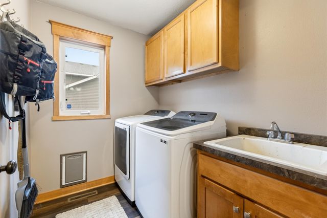 17958 Nixon Drive NW, Elk River, MN 55330