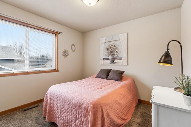 17958 Nixon Drive NW, Elk River, MN 55330