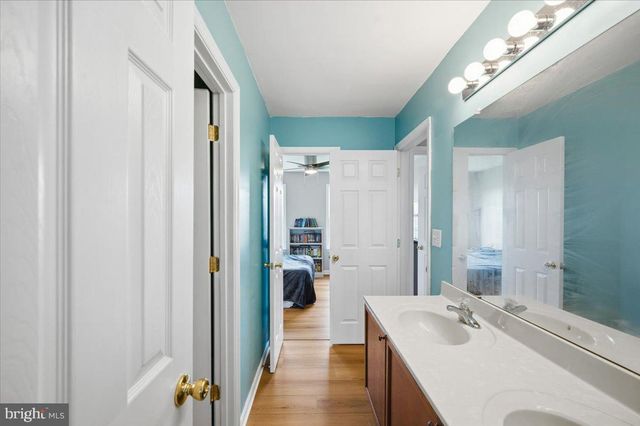102 SUNDANCE LN, Kearneysville, WV 25430