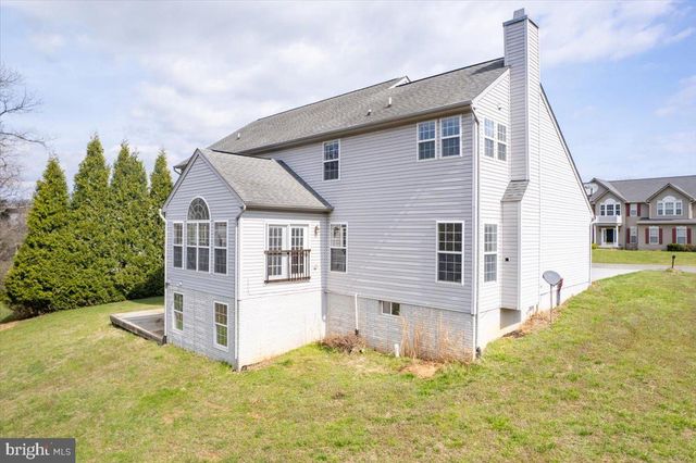 102 SUNDANCE LN, Kearneysville, WV 25430