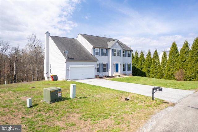 102 SUNDANCE LN, Kearneysville, WV 25430