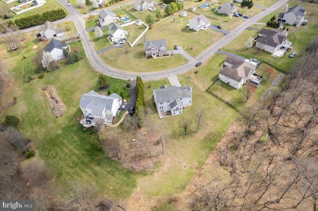 102 SUNDANCE LN, Kearneysville, WV 25430