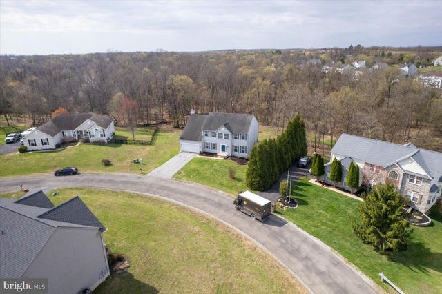 102 SUNDANCE LN, Kearneysville, WV 25430