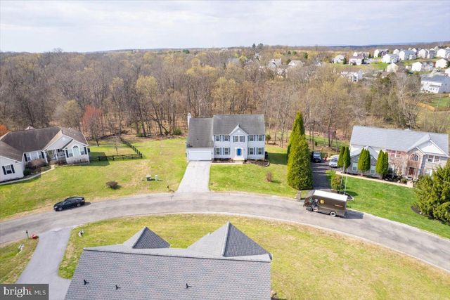 102 SUNDANCE LN, Kearneysville, WV 25430