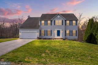 102 SUNDANCE LN, Kearneysville, WV 25430