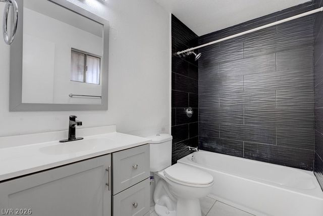 5396 Swenson Street 30, Las Vegas, NV 89119