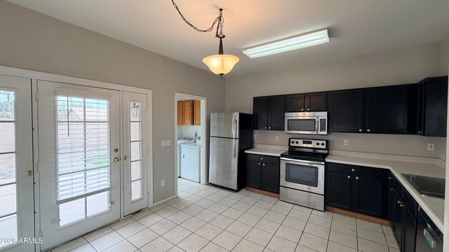 689 E SPRINGFIELD Place, Chandler, AZ 85286