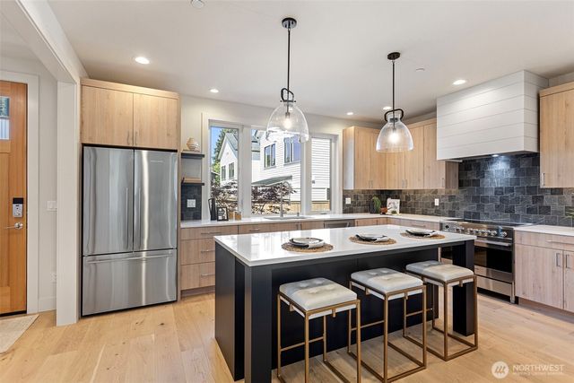 9307 132nd Avenue NE, Kirkland, WA 98033