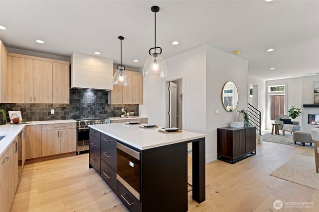 9307 132nd Avenue NE, Kirkland, WA 98033