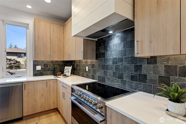 9307 132nd Avenue NE, Kirkland, WA 98033