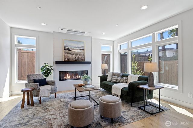 9307 132nd Avenue NE, Kirkland, WA 98033