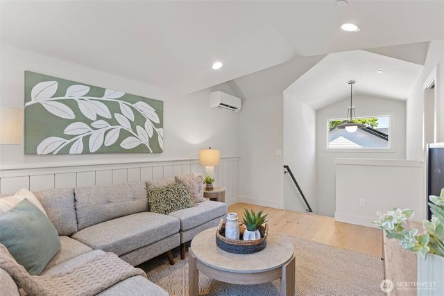 9307 132nd Avenue NE, Kirkland, WA 98033