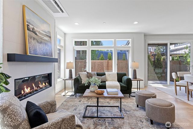 9307 132nd Avenue NE, Kirkland, WA 98033