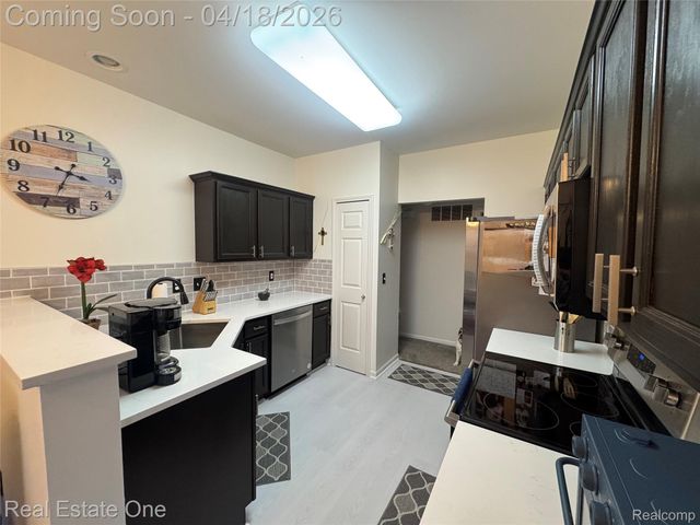 515 Dockside Circle 28, Holly Township, MI 48442