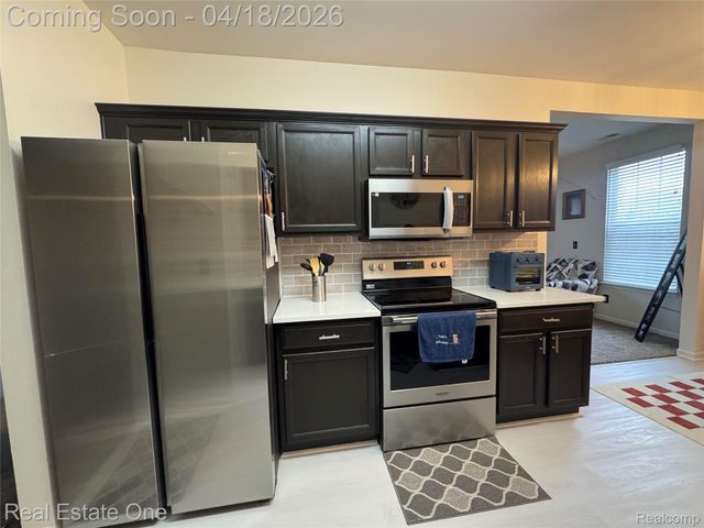 515 Dockside Circle 28, Holly Township, MI 48442