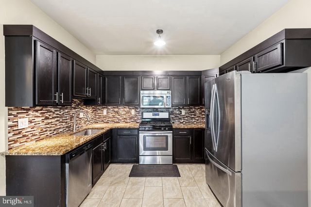 80 CHADWICK CIR, Eagleville, PA 19403