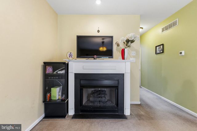 80 CHADWICK CIR, Eagleville, PA 19403