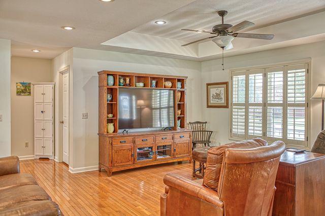 4032 Juanita Dr, NE, Cookeville, TN 38506