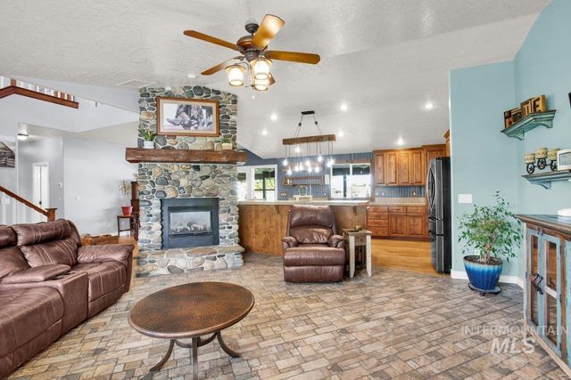 12195 S Hawk Haven Ave, Kuna, ID 83634