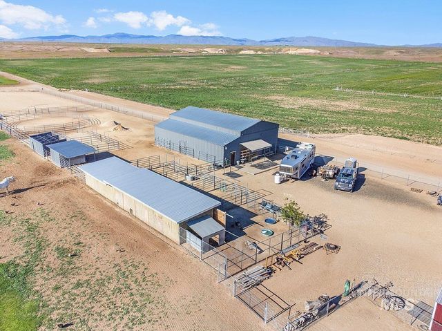 12195 S Hawk Haven Ave, Kuna, ID 83634