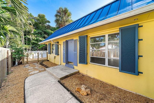 111 SE 7th Avenue A,B,C,D, Delray Beach, FL 33483