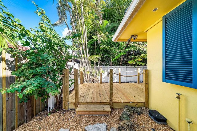 111 SE 7th Avenue A,B,C,D, Delray Beach, FL 33483