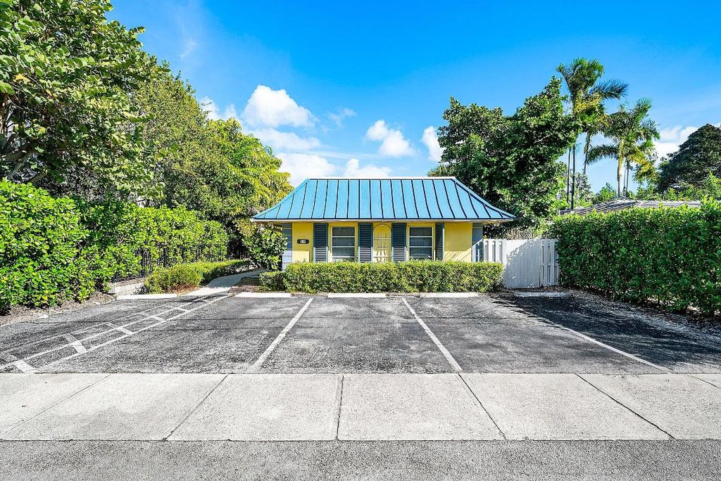 111 SE 7th Avenue A,B,C,D, Delray Beach, FL 33483