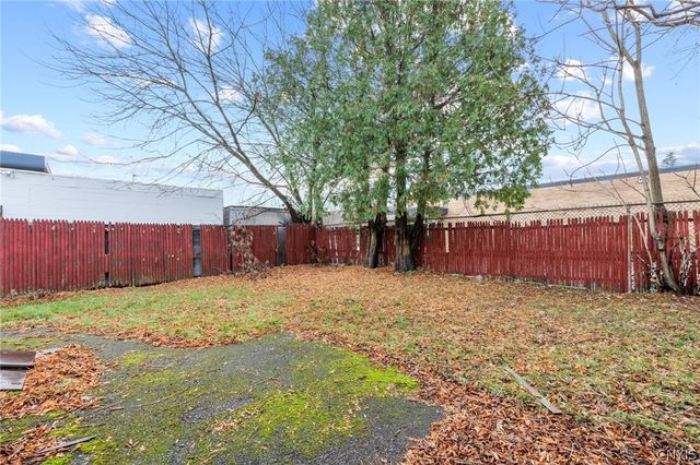 1522 Valley Drive, Syracuse, NY 13207