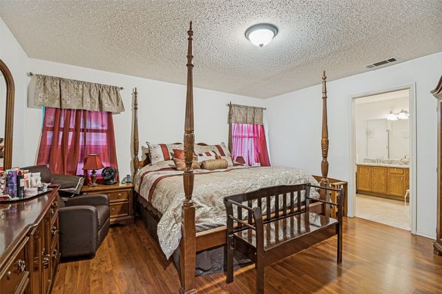 1717 Berkeley Drive, Glenn Heights, TX 75154