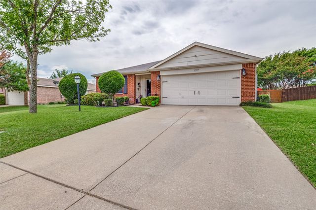 1717 Berkeley Drive, Glenn Heights, TX 75154