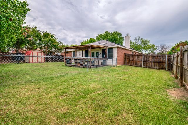 1717 Berkeley Drive, Glenn Heights, TX 75154