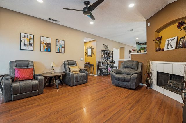1717 Berkeley Drive, Glenn Heights, TX 75154