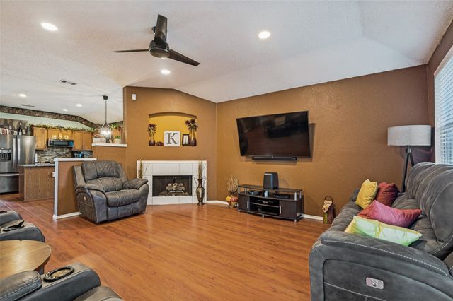 1717 Berkeley Drive, Glenn Heights, TX 75154