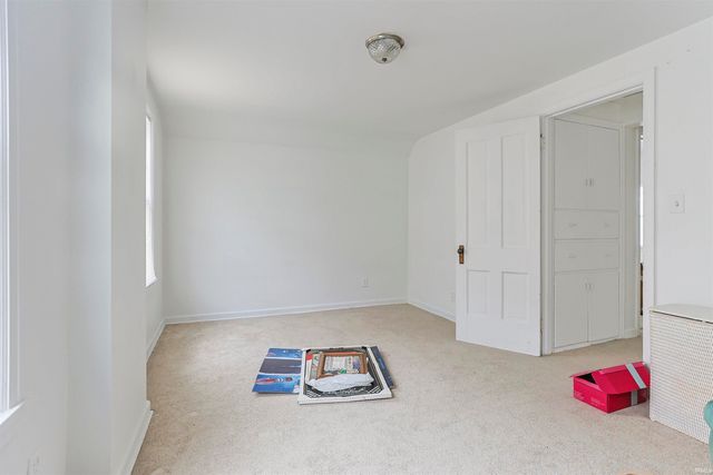 415 Lincoln Way, South Bend, IN 46601