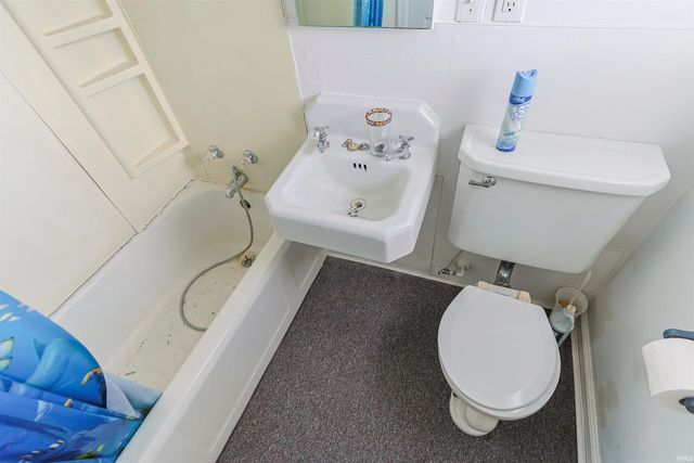 415 Lincoln Way, South Bend, IN 46601