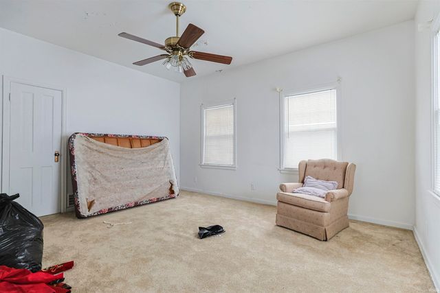 415 Lincoln Way, South Bend, IN 46601