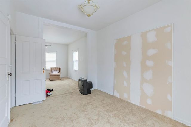 415 Lincoln Way, South Bend, IN 46601