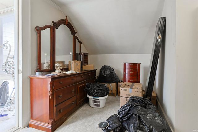 415 Lincoln Way, South Bend, IN 46601