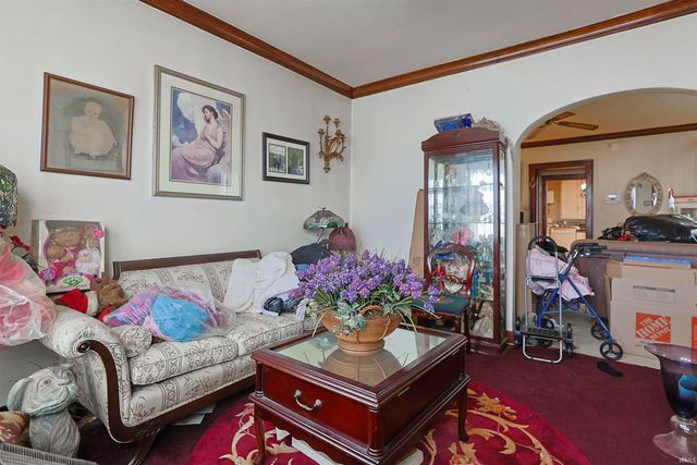 415 Lincoln Way, South Bend, IN 46601