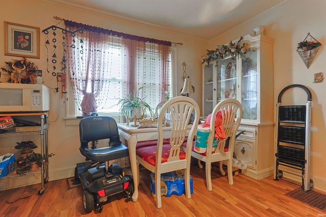 415 Lincoln Way, South Bend, IN 46601