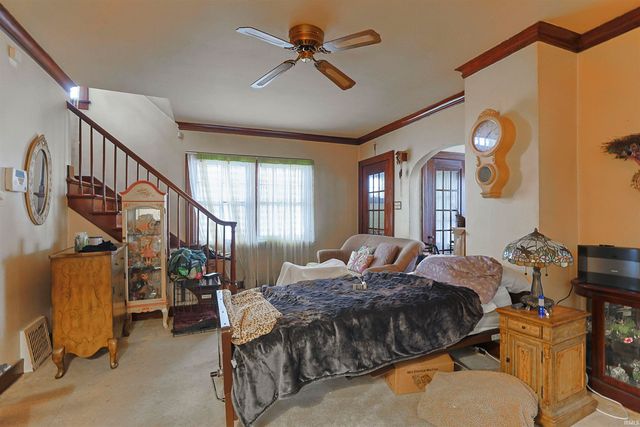 415 Lincoln Way, South Bend, IN 46601