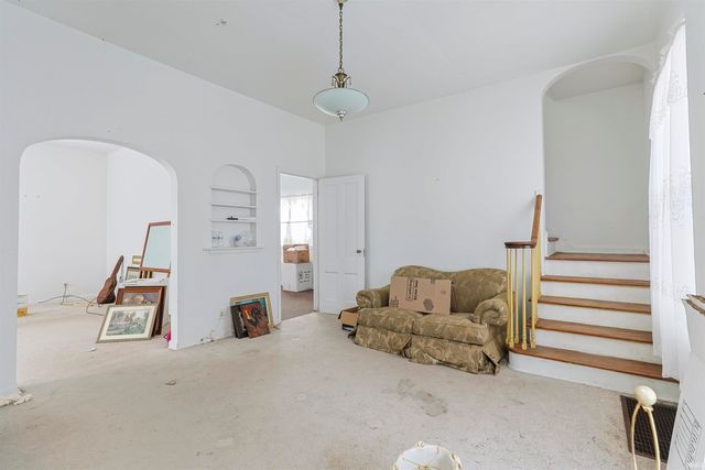 415 Lincoln Way, South Bend, IN 46601