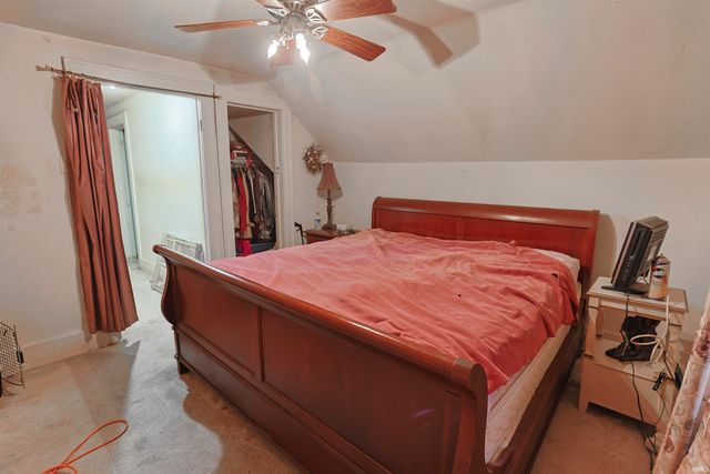 415 Lincoln Way, South Bend, IN 46601