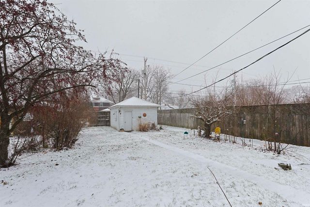 415 Lincoln Way, South Bend, IN 46601