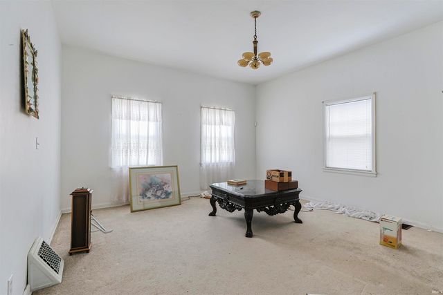 415 Lincoln Way, South Bend, IN 46601