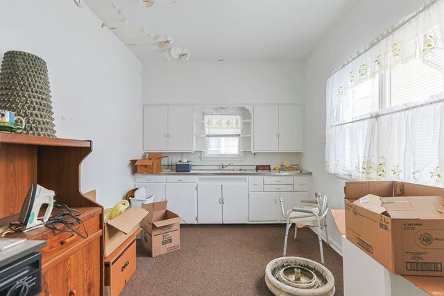 415 Lincoln Way, South Bend, IN 46601